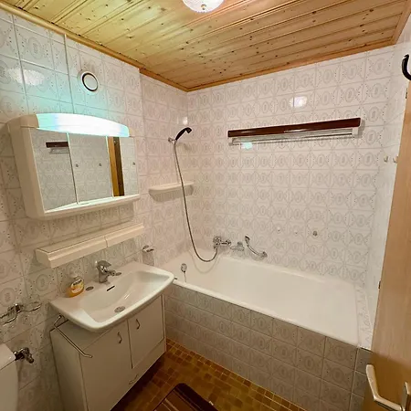 Valaisia 44a * Нанда